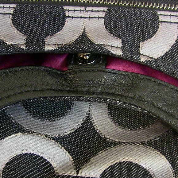 Silver COACH Shoulder Purse/ Handbag - Picture 4 of 9